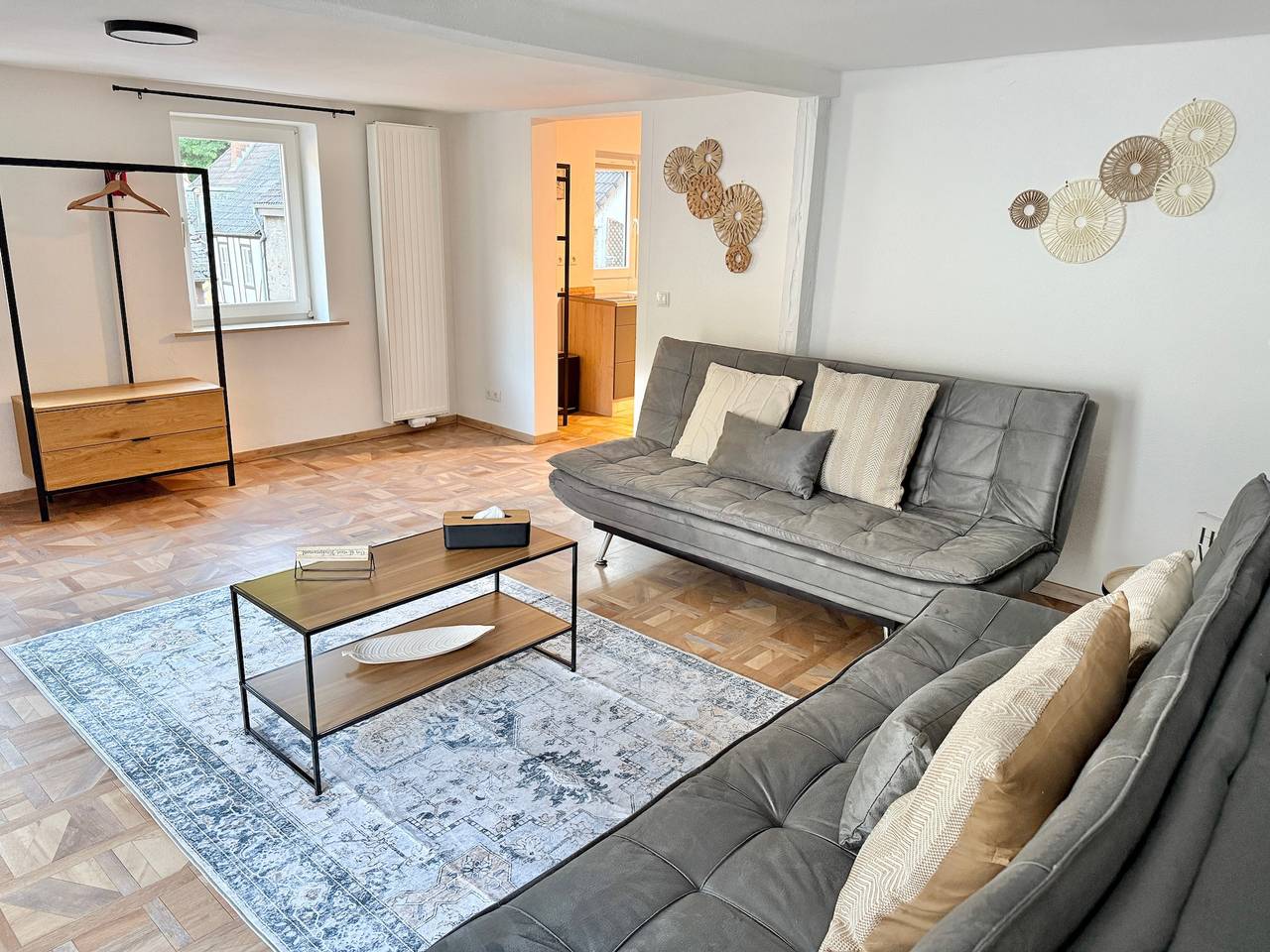 Ganze Wohnung, Ferienwohnung 'Vetera' mit Bergblick, privater Terrasse und Wlan in Bendorf, Landkreis Mayen-Koblenz
