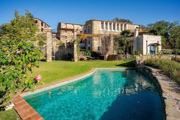 Casa rural para 15 personas, con Balcón y Terraza además de Jardín y Piscina en Besalú - 4