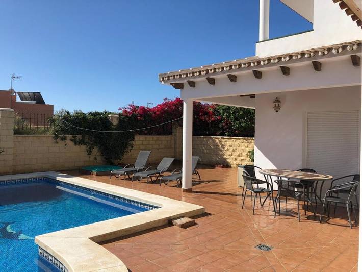 Casa rural para 8 personas, con Balcón y Terraza además de Jardín y Piscina en Torre del Mar