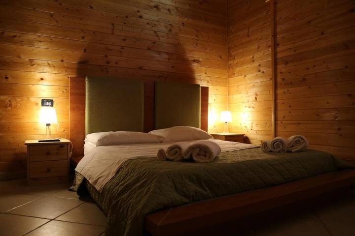 Location de vacances pour 8 personnes, avec jardin ainsi que piscine et vue, animaux acceptés à Mosciano Sant'Angelo - 2