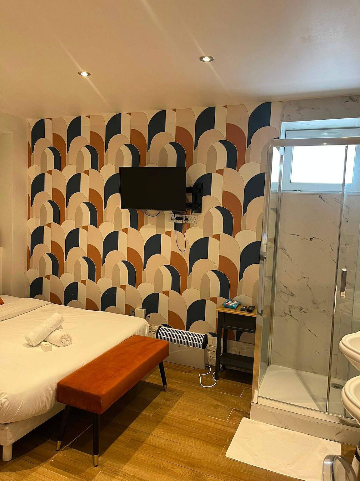 Appartement entier, Petit Studio au c  ur du 7eme arrondissement in Tour Eiffel, Paris