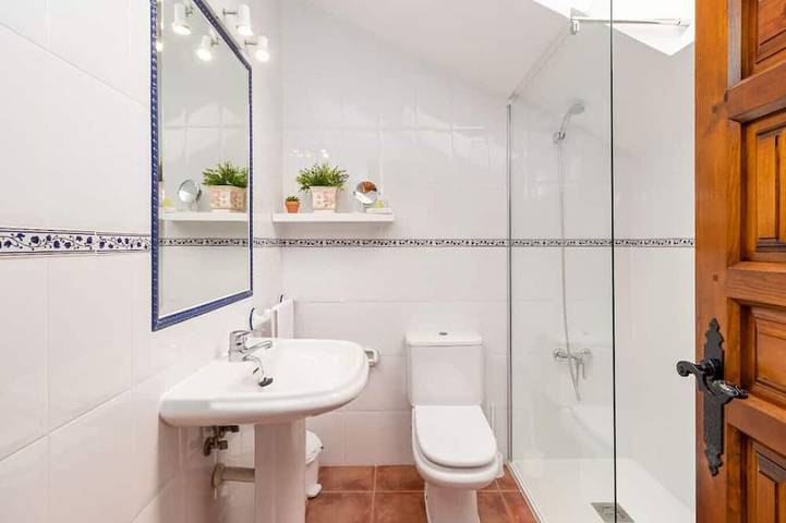 Entire apartment, La Gerrona Nature - beach and free Parking in Ubiarco, Santillana del Mar