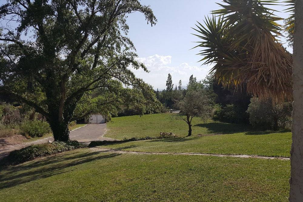 Villa mit Pool, im Herzen des katalanischen Garrigue gelegen. in Millas, Perpignan und Umgebung