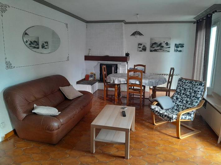 Gîte pour 4 personnes, avec jardin à Donges