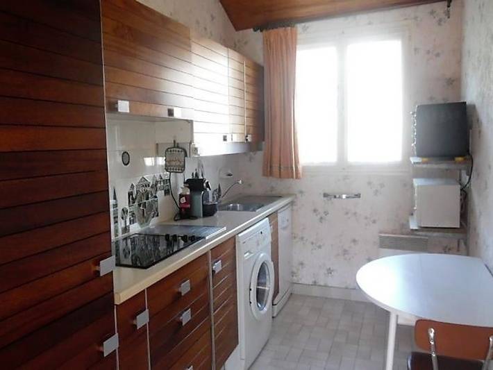 Ganze Wohnung, Gemütliche F2-Wohnung mit Terrasse, Wlan, Parkplatz & Klima, nahe Stadtzentrum & Thermen, 4 Pers. in Amélie-les-Bains-Palalda, Mittelmeerküste (Frankreich)