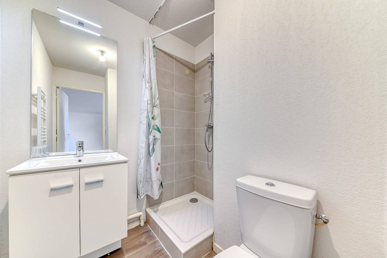 Studio entier, Le Bienvenu - Gratte-Ciel – Métro in Villeurbanne, Rhône