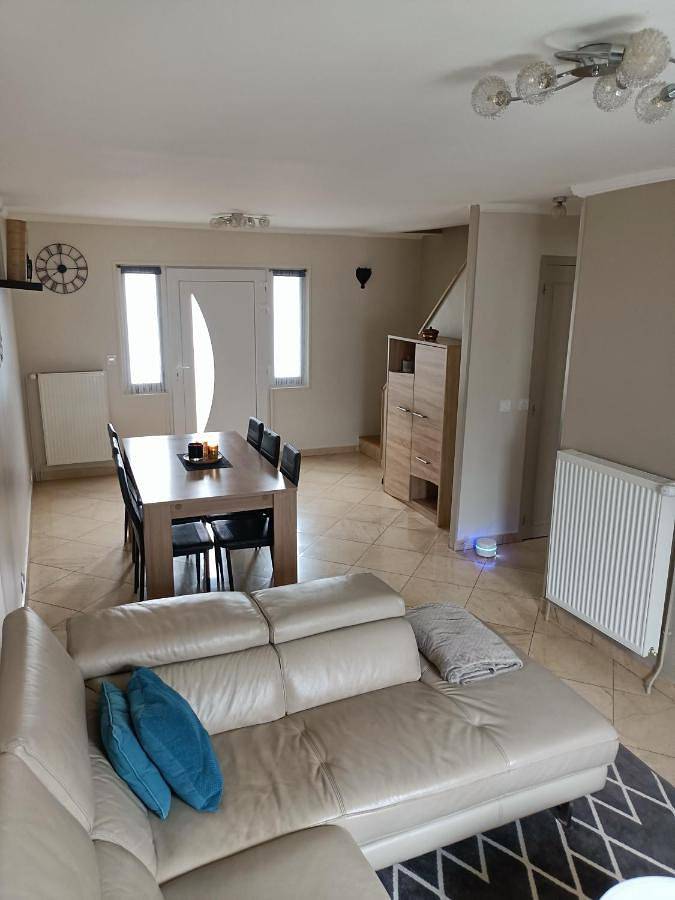 Location de vacances pour 5 personnes, avec Terrasse et Jardin à Aubergenville