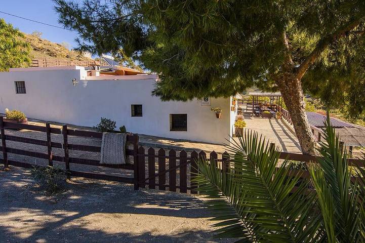 Gîte pour 10 personnes, avec Terrasse et Jardin