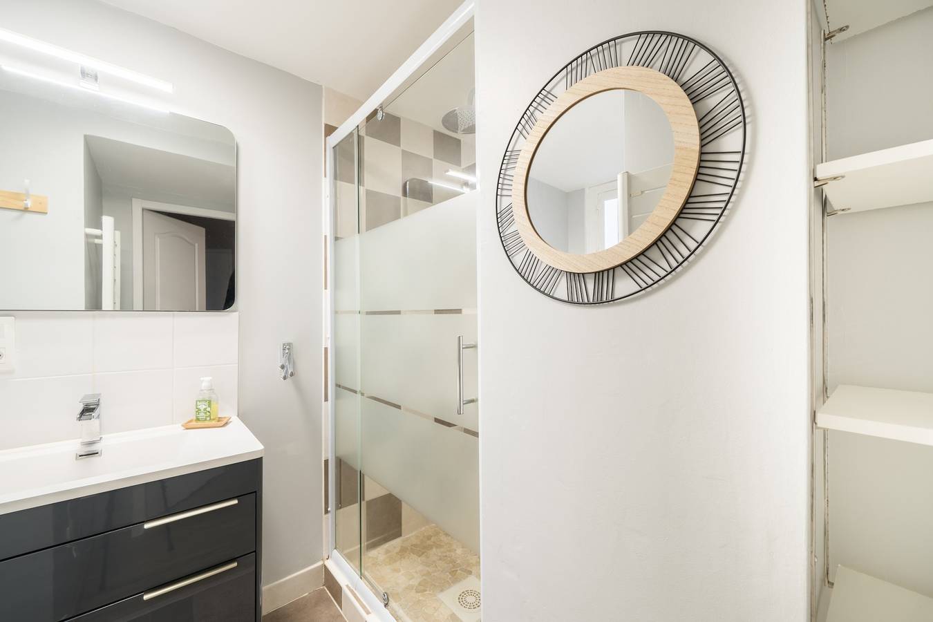 Apartamento entero, Le Petit Vals - Proche Casino in Vals-les-Bains, Parc naturel régional des Monts d'Ardèche