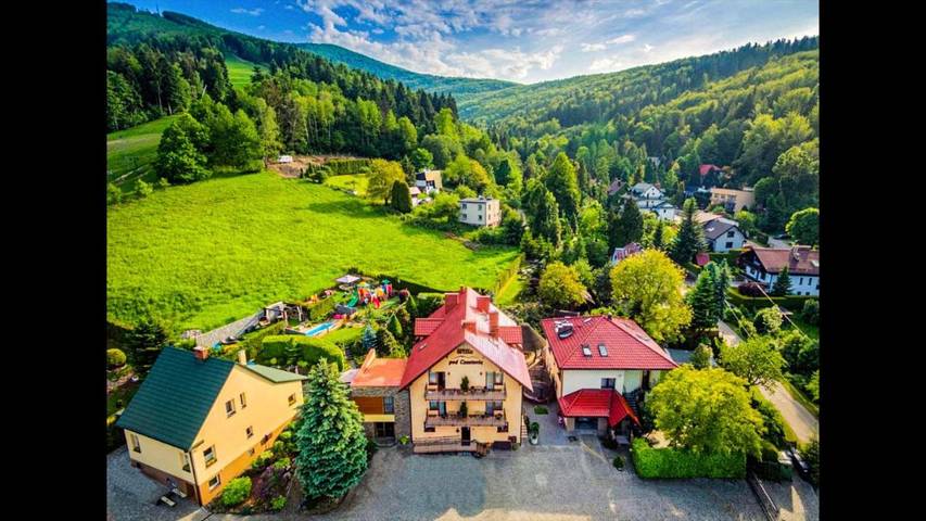 Chambre d’hôte pour 6 personnes, avec piscine et sauna ainsi que jacuzzi et jardin dans Silésie