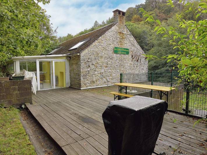 Gîte pour 15 personnes, avec jardin et terrasse, animaux acceptés à Maredsous