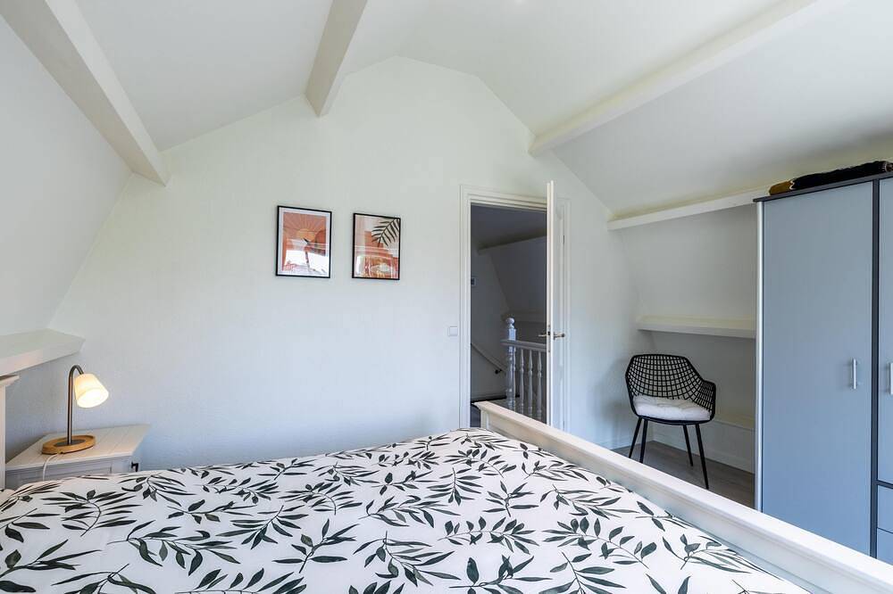 Vrijstaande vakantiewoning dicht bij het centrum in Bergen (Noord-Holland), Noord-Holland - Kust van de Noordzee