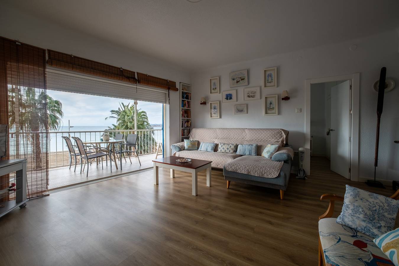 Entire apartment, Apartment 'Piso Frente Playa De La Colonia' with Sea View, Private Terrace and Wi-Fi in Águilas, Costa Cálida