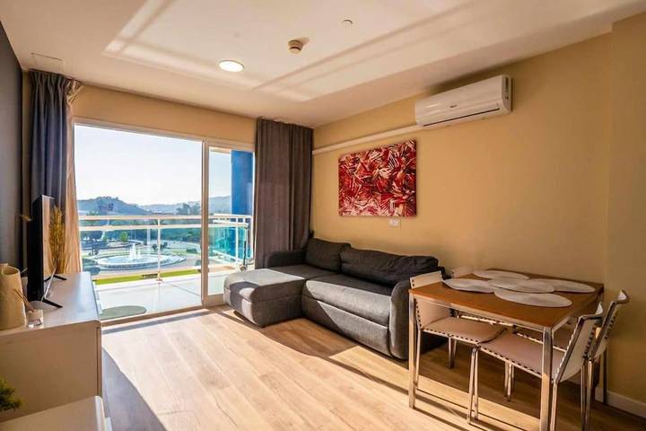 Apartamento de vacaciones para 4 personas, con balcón además de vistas y piscina - 1