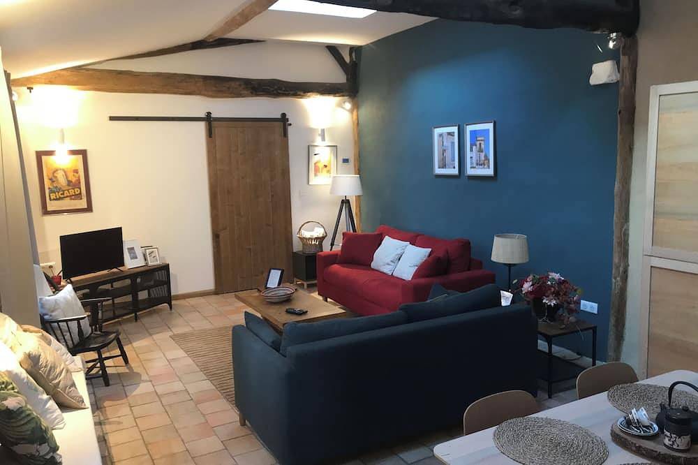 Studio moderne et entièrement équipé dans le plus charmant B&B de Ribérac. in Ribérac, Périgord Vert