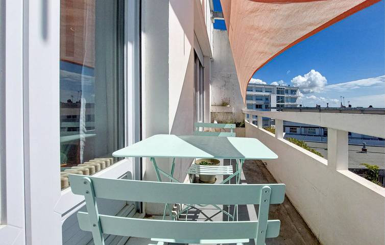 Gîte pour 4 personnes, avec Terrasse dans Plage de la Grande Conche - 2