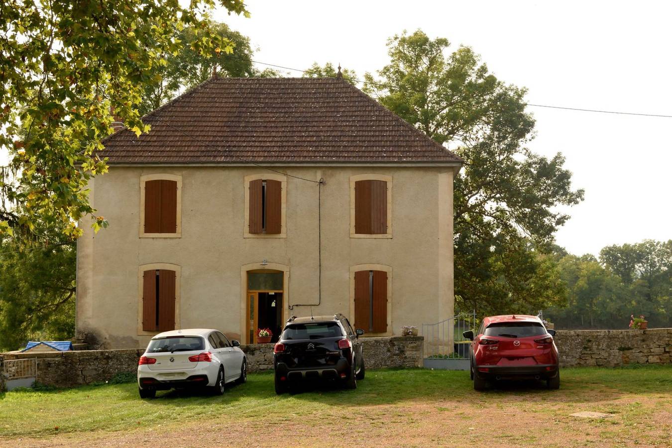 Gîte 13 personnes, 4 chambres + 1 au rez-de-chaussée in Saint-Micaud, Région de Chalon-sur-Saône
