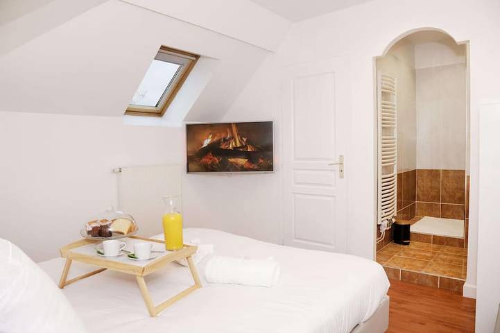 Apartamento entero, Rooftop - Cosy Flat Jacuzzi Privatif Centre Senlis in Senlis, Río Oise