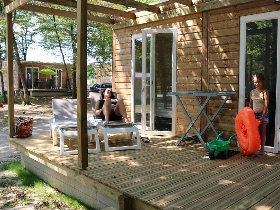 Flower Camping le Lac du Marandan - Chalet 4 personas - Premium 35m² (2 dormitorios - 2 baños) Tv - Lavavajillas in Saint-Romans, Parc naturel régional du Vercors