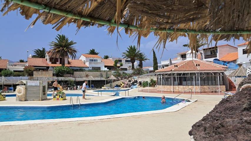 Pension voor 2 personen, with uitzicht and terras as well as zwembad and tuin op Tenerife