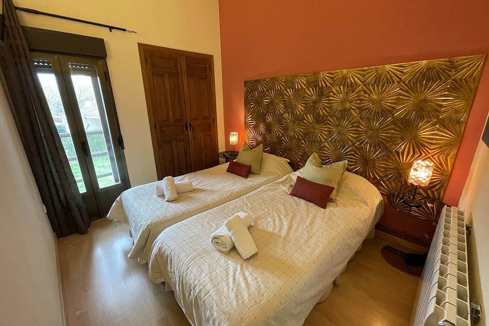 La Posada is a very spacious building, with a lot of history, recently rehabilitated for tourism in Madarcos, Madrid Province