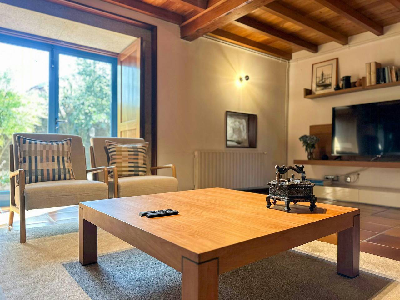 Casa de piedra gallega con hórreo y jardín in Teo , Provincia de La Coruña
