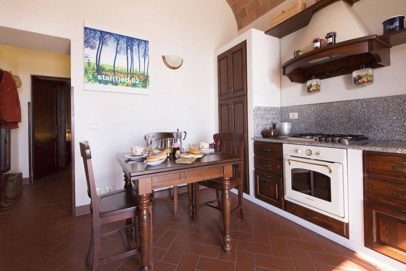 Ganze Wohnung, Zweizimmerwohnung mit Panoramablick und Pool  in Roccastrada, Grosseto Provinz