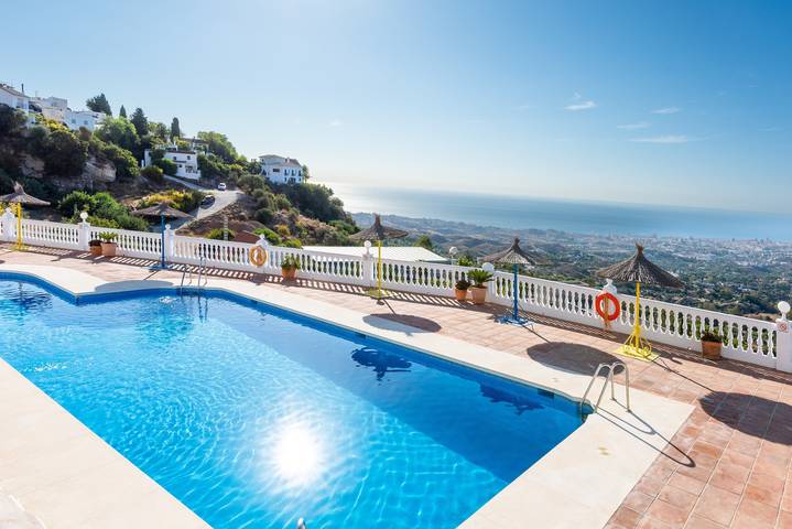 Appartement entier, Appartement "El Mirador in Mijas" avec piscine partagée et Wi-Fi in Mijas, Cordillera Penibética