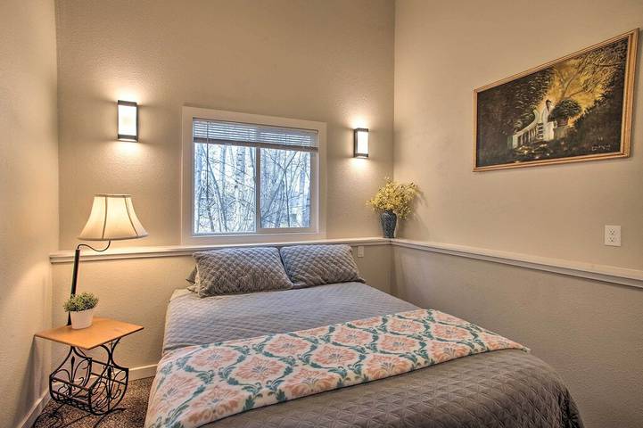 Vacation rental for 7 people, with hot tub and terrace in Lake Pend Oreille