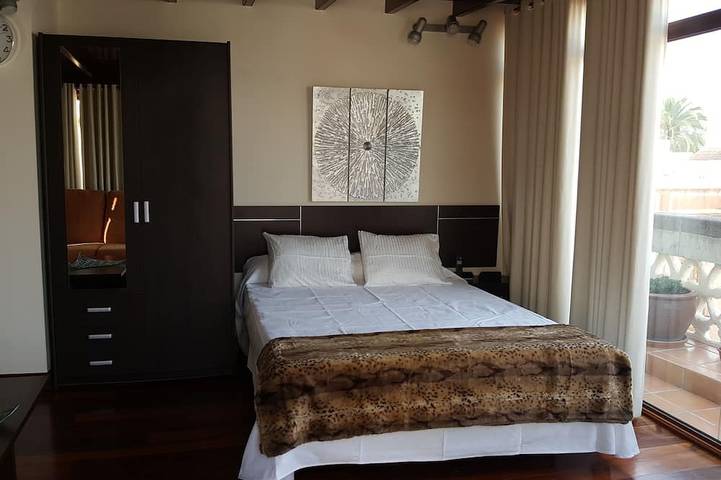 Luxus-Loft auf Gran Canaria. Jacuzzi und kostenloses WIFI. in El Palmeral (Canary Islands), Santa Brígida