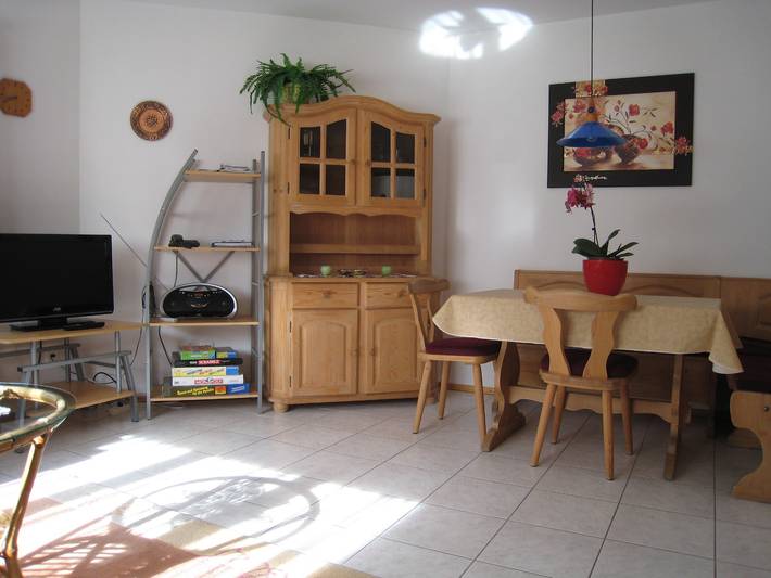 Ganze Ferienwohnung, Ferienwohnung Chasa Schmidt - 4 Personen / 2.5 Zimmer / 1 Schlafraum in Scuol, Unterengadin