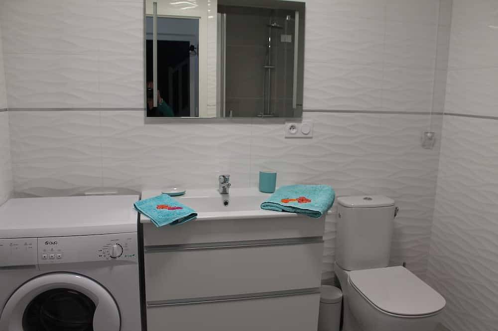 Appartement entier, T2 Classe 3* A 1 Minute De La Plage in Andernos-les-Bains, Région d'Arcachon