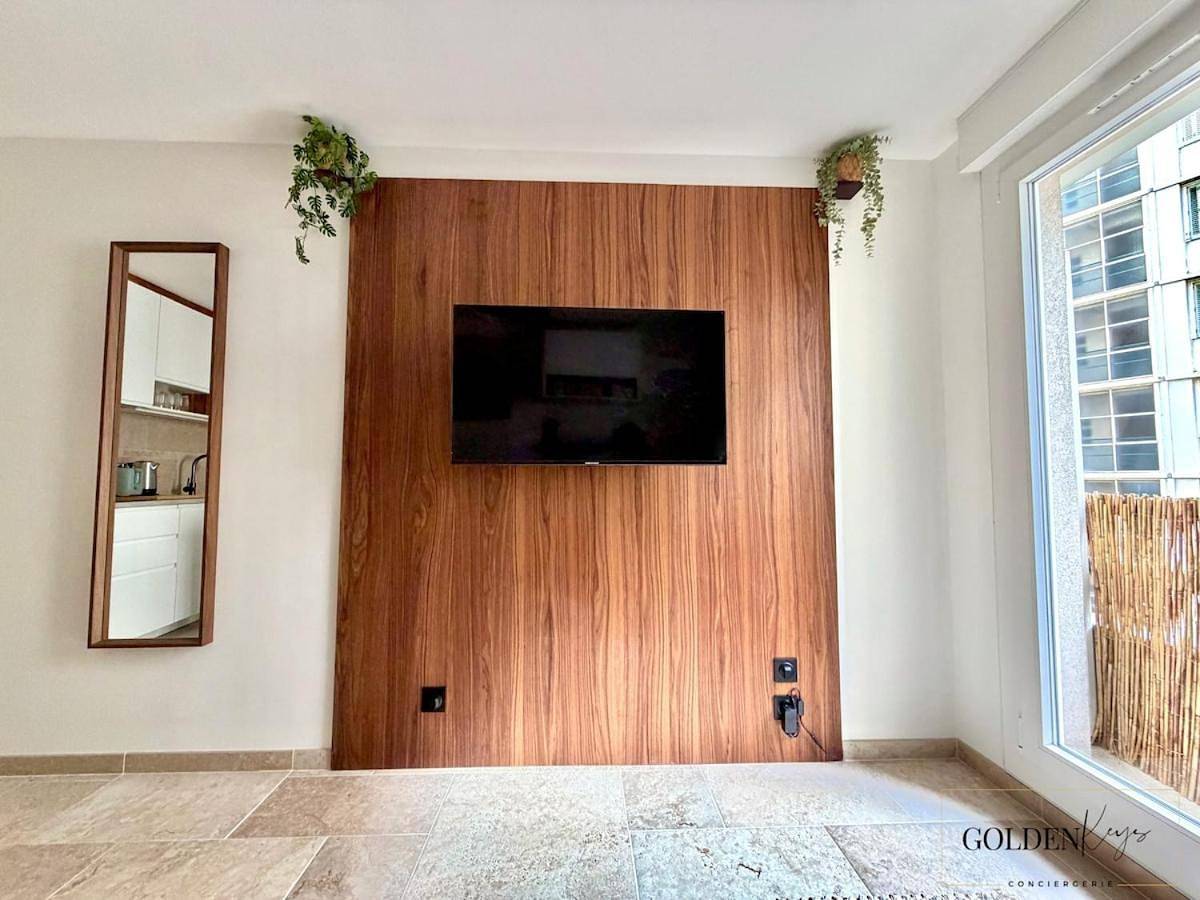 Appartement entier, Le Nivolet Cocon moderne face à la gare in Chambéry, Région de Chambéry