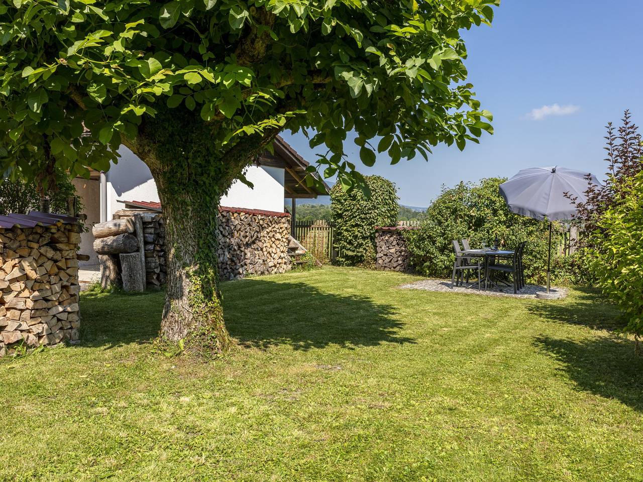 Ganze Ferienwohnung, Gästehaus Marzoll - Ferienwohnung Marzoll- 4 Personen, 75qm, 2 Schlafzimmer, Garten in Marzoll, Bad Reichenhall