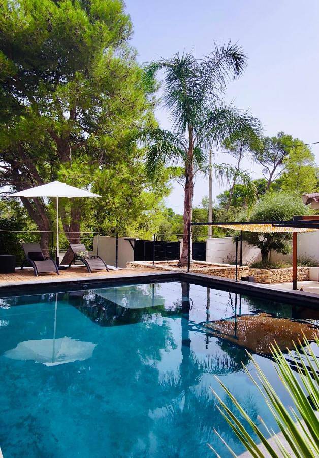 Location de vacances pour 8 personnes, avec jardin ainsi que vue et piscine à Langlade