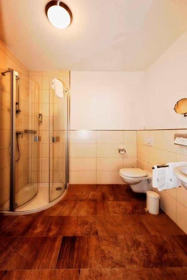 Hotel für 3 Personen, mit Sauna und Ausblick sowie Garten in Silz (Pfalz) - 2