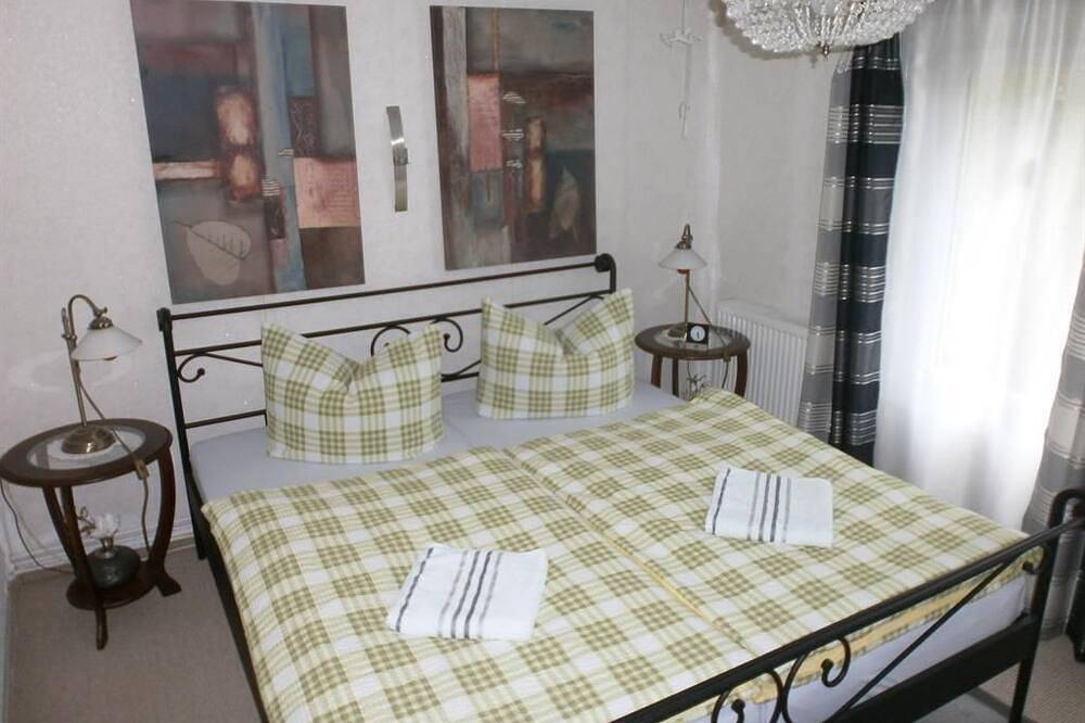 Haus am Wald - Familie Runggatscher - Ferienhaus am Wald in Friedrichsbrunn, Thale