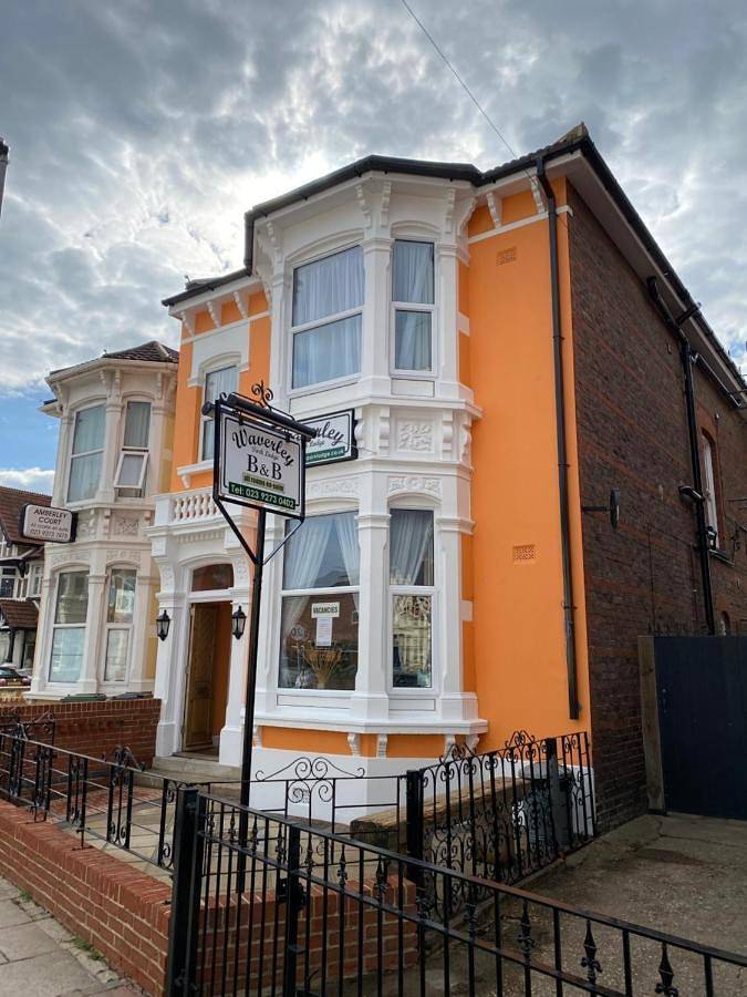 Bed and Breakfast for 2 people in Southsea, Portsmouth