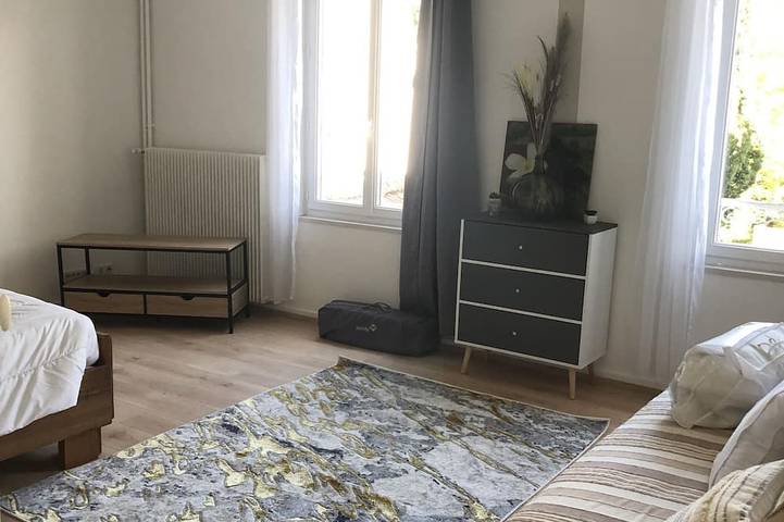 Location de vacances pour 9 personnes, avec jardin et terrasse à Bourbonne-les-Bains - 3