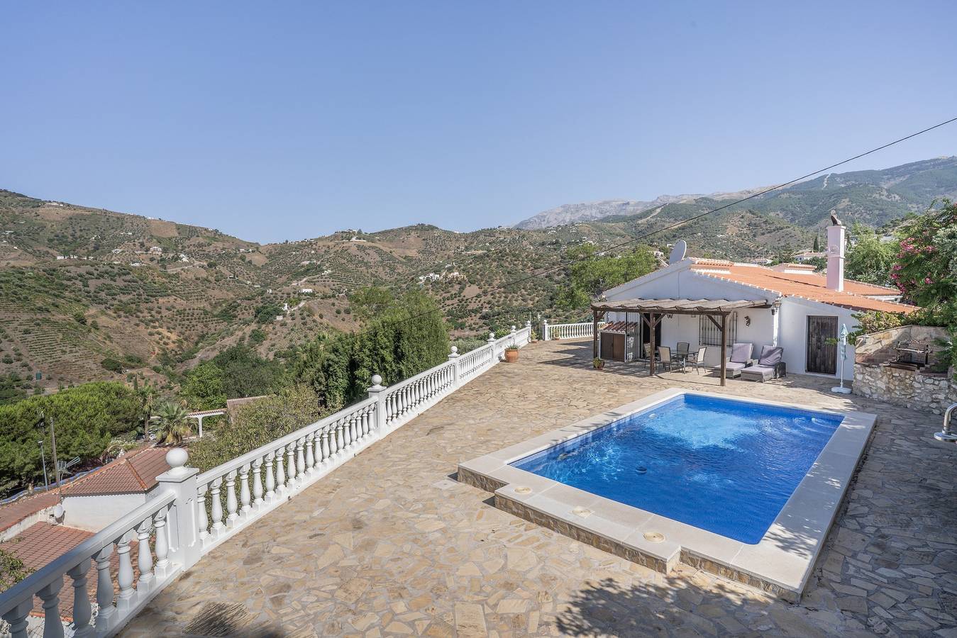 Casa El Alba, Villa mit privatem Pool fußläufig zum Dorf in Árchez, Cordillera Penibética