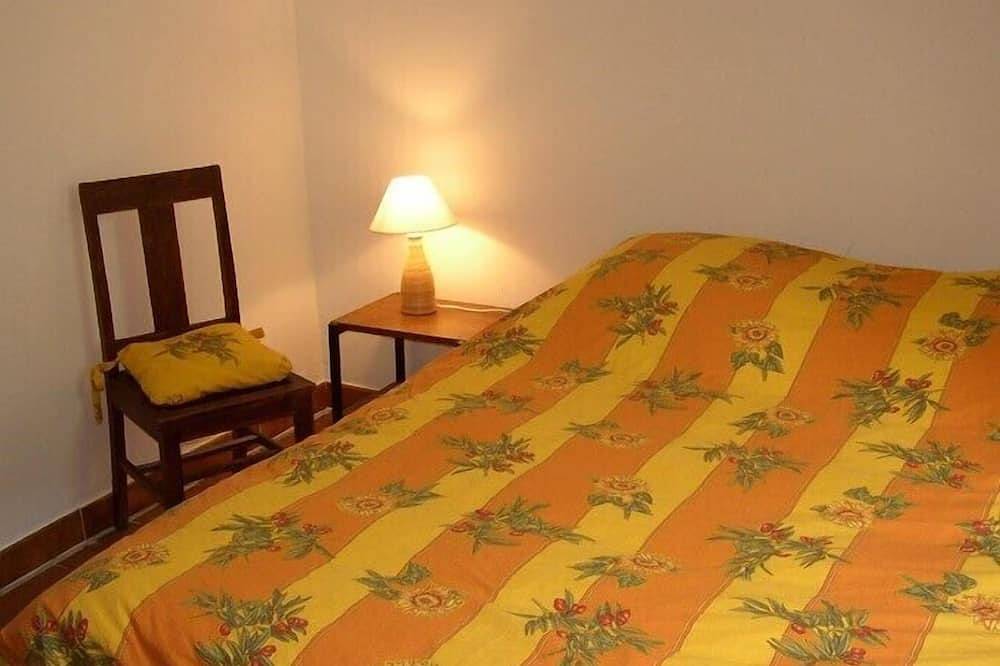 Gran cabaña con piscina privada y tenis. in Veaux, Malaucène