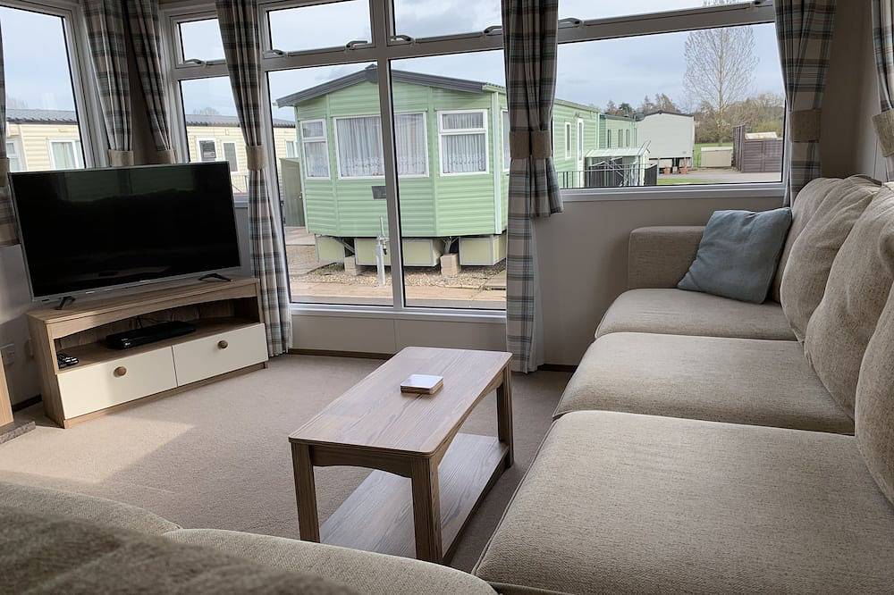 Family & Pet Friendly Park Home in in Stratford upon Avon near to the Cotswolds in Stratford upon Avon, Warwickshire