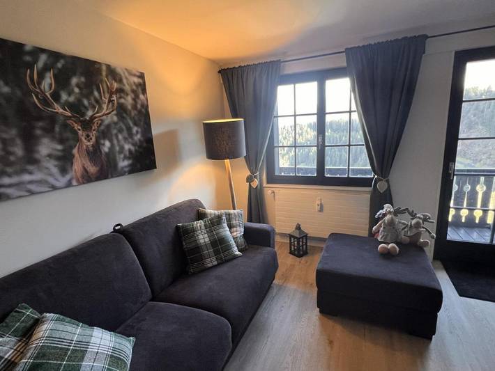 Appartement de vacances pour 4 personnes, avec jacuzzi et sauna ainsi que jardin et piscine