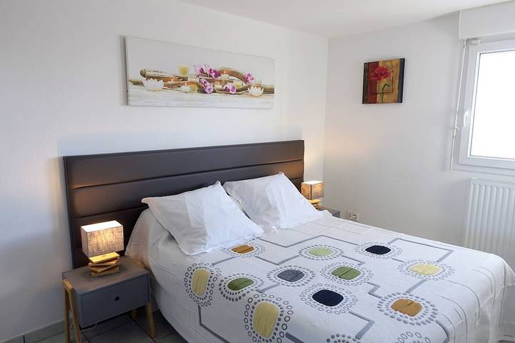 Gîte pour 3 personnes, avec terrasse et jardin à Clairvaux-les-Lacs - 3