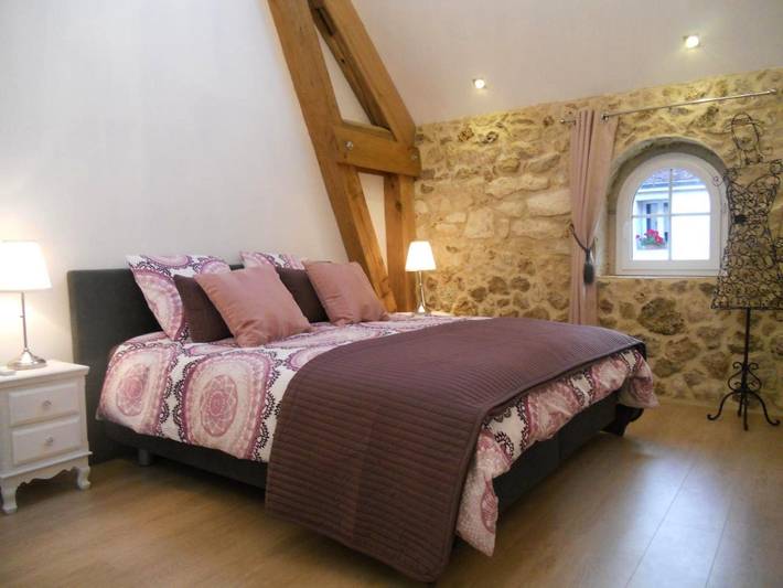 Chambre d’hôte pour 4 personnes, avec piscine ainsi que jardin et vue dans Marne - 2