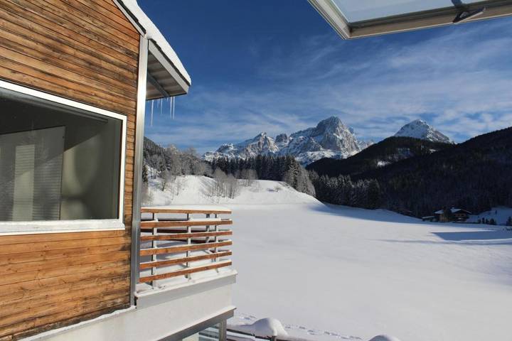 Ferienhaus für 10 Personen, mit Balkon und Terrasse sowie Garten und Sauna