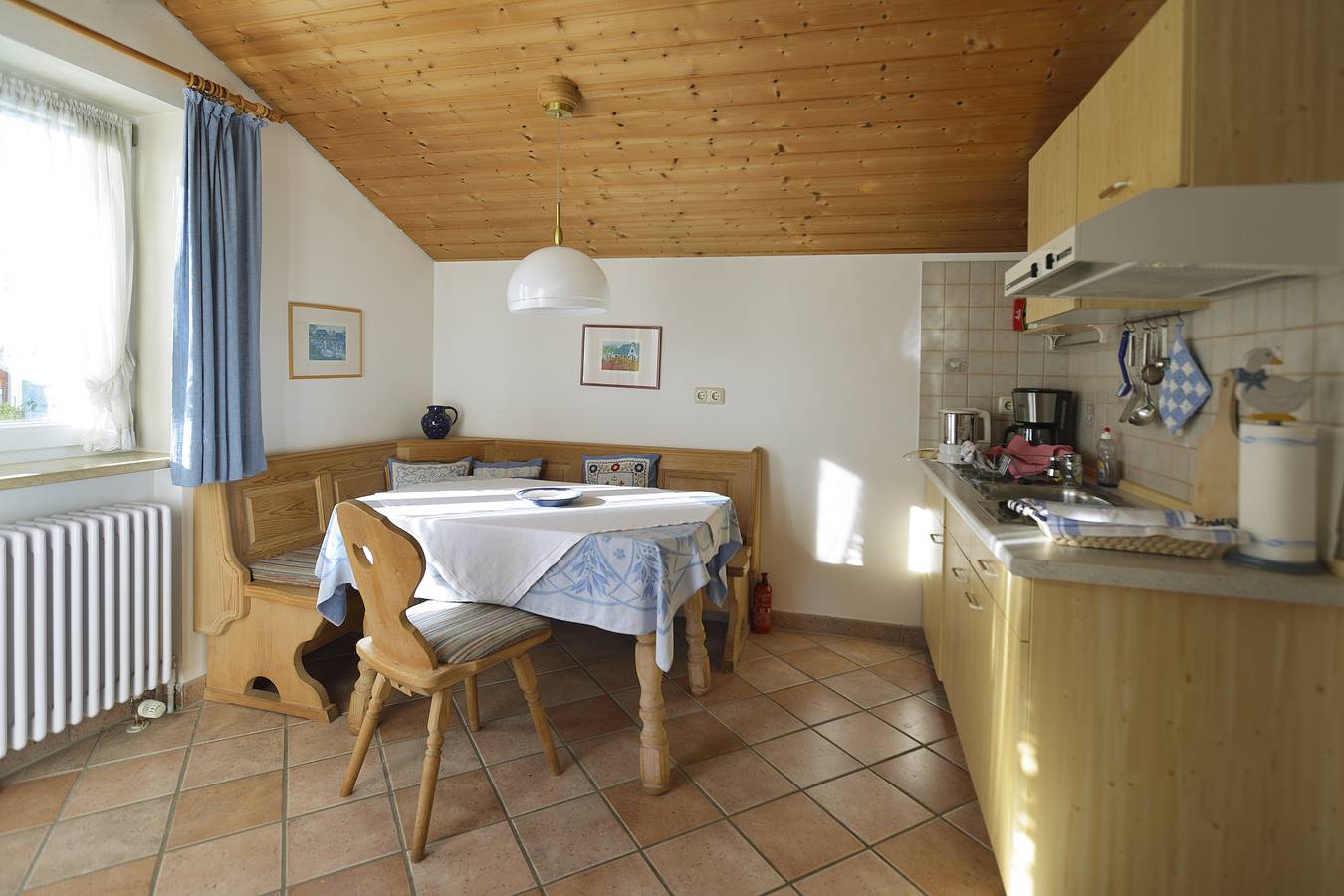 Ganze Ferienwohnung, Haus Johanna - Ferienwohnung 50qm, mit Balkon in Seebruck, Chiemsee