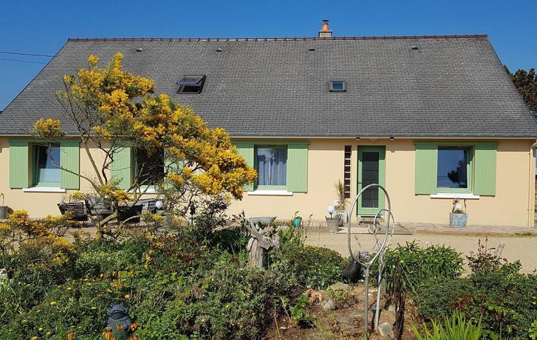 Location de vacances pour 2 personnes, avec terrasse ainsi que vue et jardin à Fermanville - 3