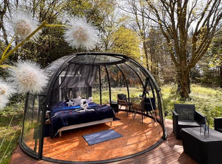 Tente pour 2 personnes, avec jardin ainsi que terrasse et piscine