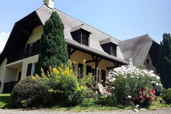 Maison pour 15 personnes, avec jardin à Cauterets
